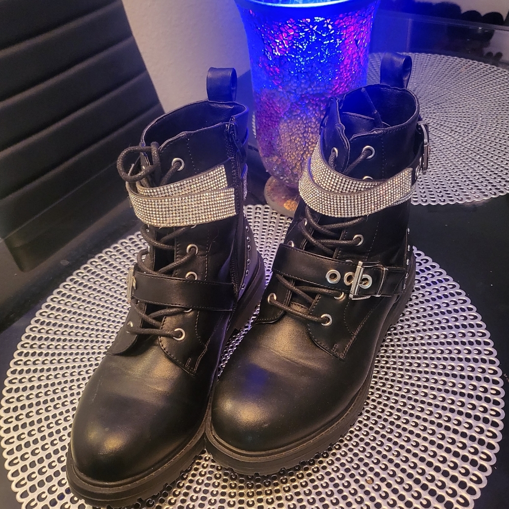 💕Beautiful Rhinestone Moto Boots!! - Picture 4 of 4